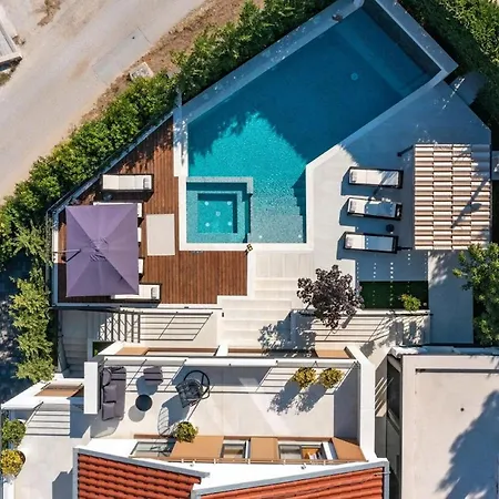 Bonavia * Ζαντάρ